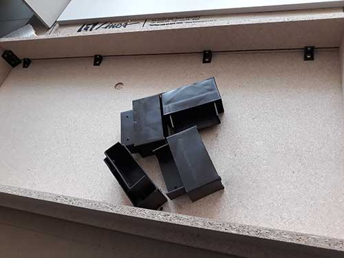 Patas altas de plástico de un mueble