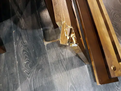 Daños en los bordes de las piezas